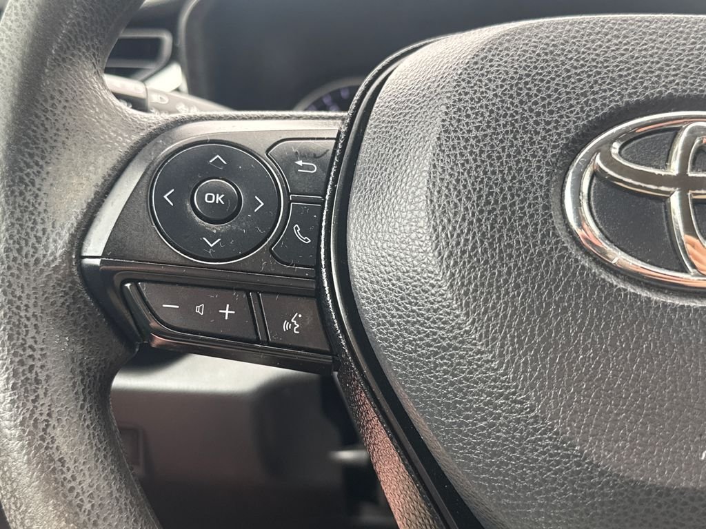 Used 2019 Silver Toyota LE image 19