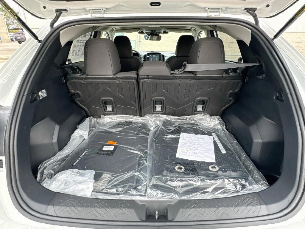 New 2027 White Subaru Premium image 32