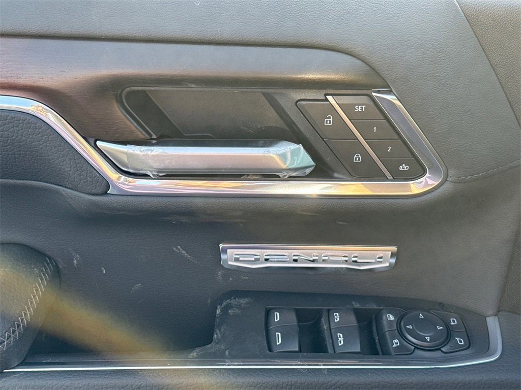 2026 GMC SIERRA - Image 14