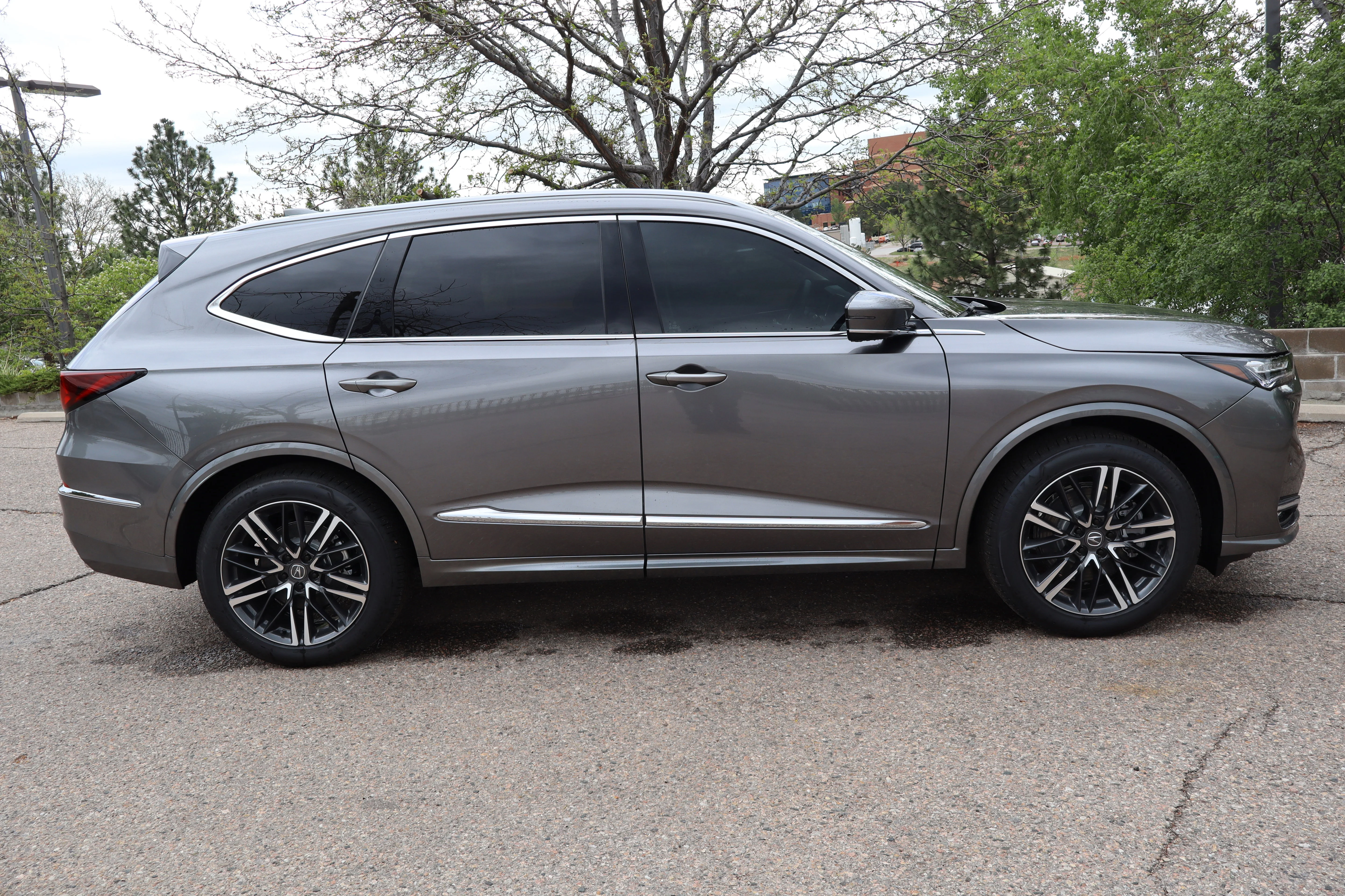 New 2026 Liquid Carbon Metallic Acura w/Advance Package image 7