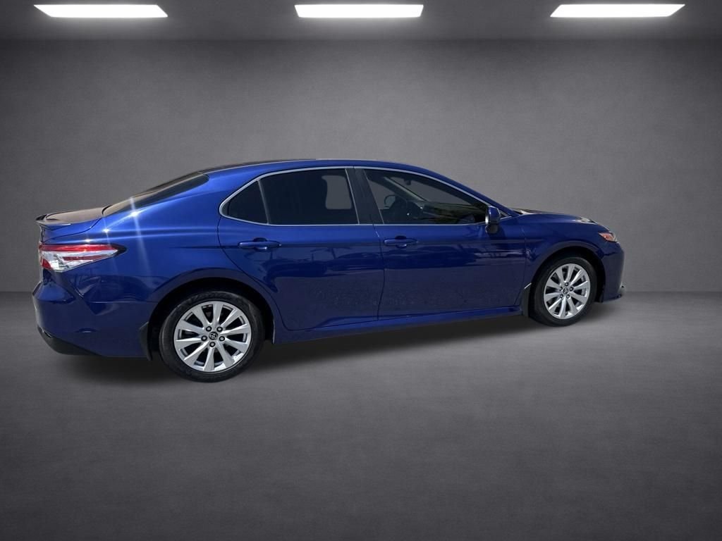 Used 2018 Blue Toyota LE image 18