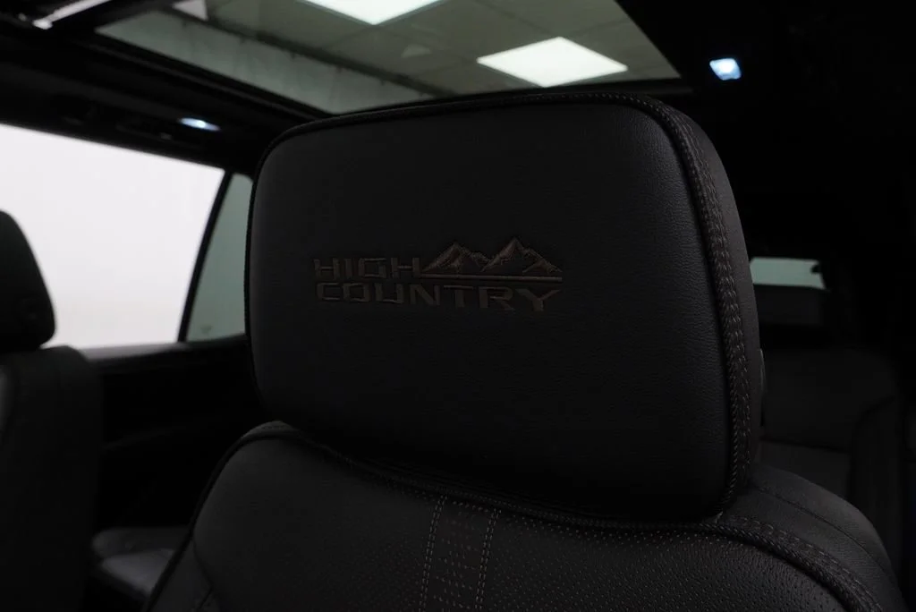 New 2026 Polar White Tricoat Chevrolet High Country image 12