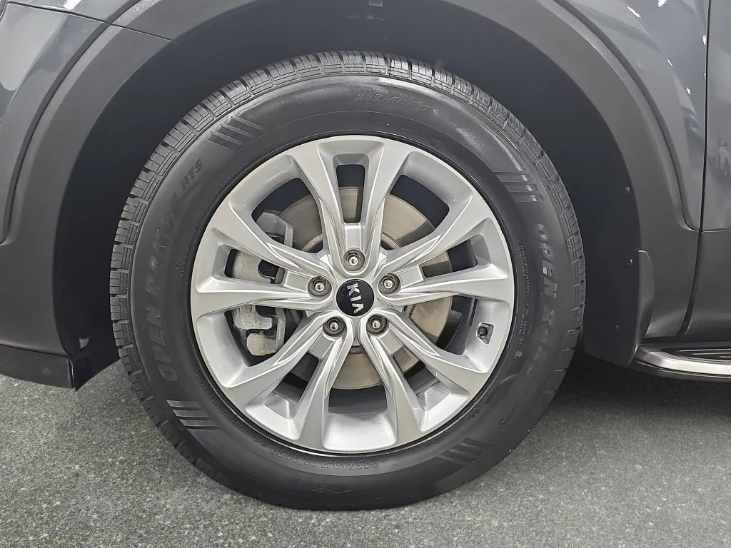 Used 2021 Gray Kia LX image 34