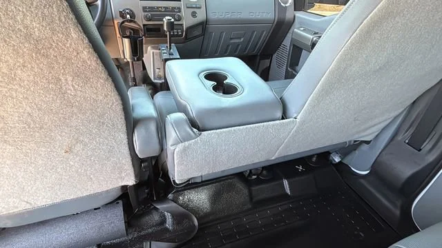 Used 2022  Ford NA image 21
