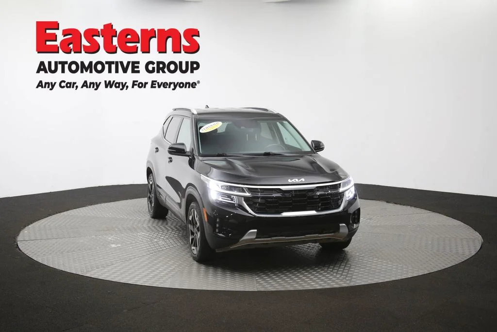 Used 2024 Black Kia SX image 49