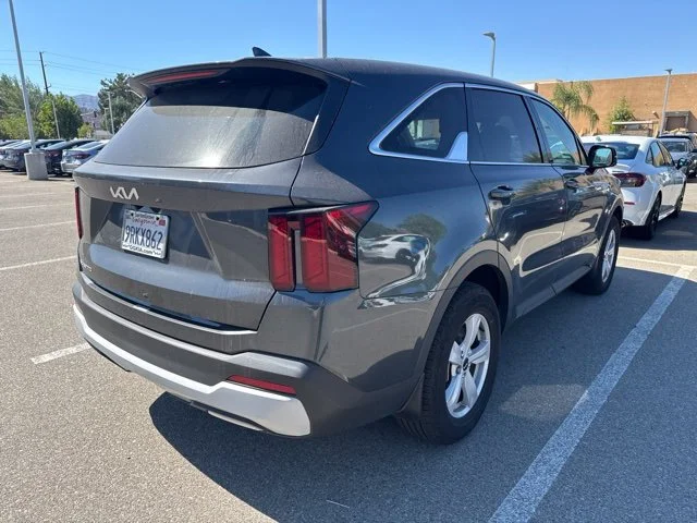 Used 2025 Grey Kia LX image 4