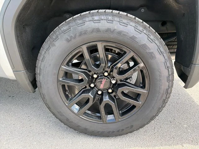 New 2026 Silver GMC Elevation image 25