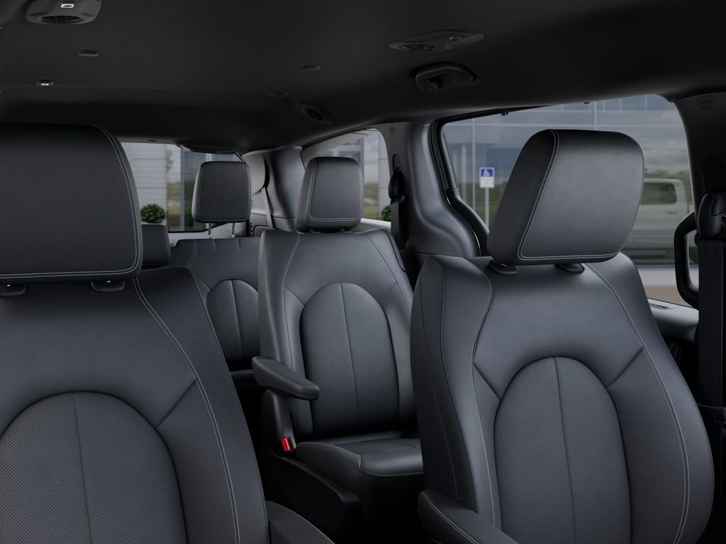 New 2026 Bright White Clearcoat Chrysler Select image 27
