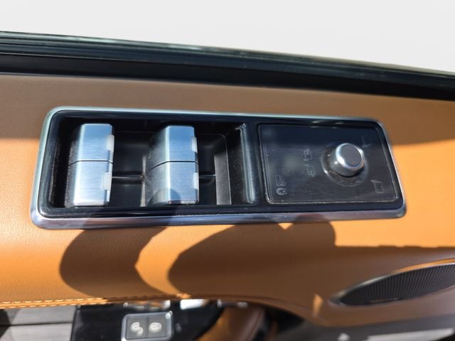 Used 2019 Santorini Black Metallic Land Rover 5.0L V8 Supercharged Autobiography image 31