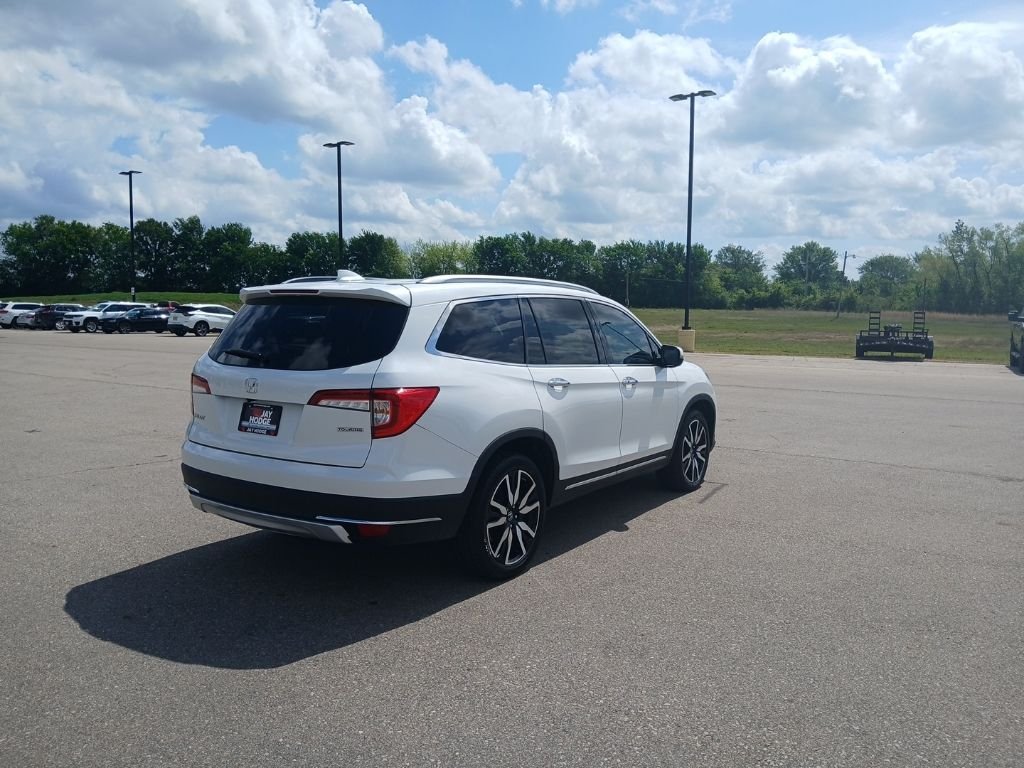 Used 2020 White Honda Touring image 8