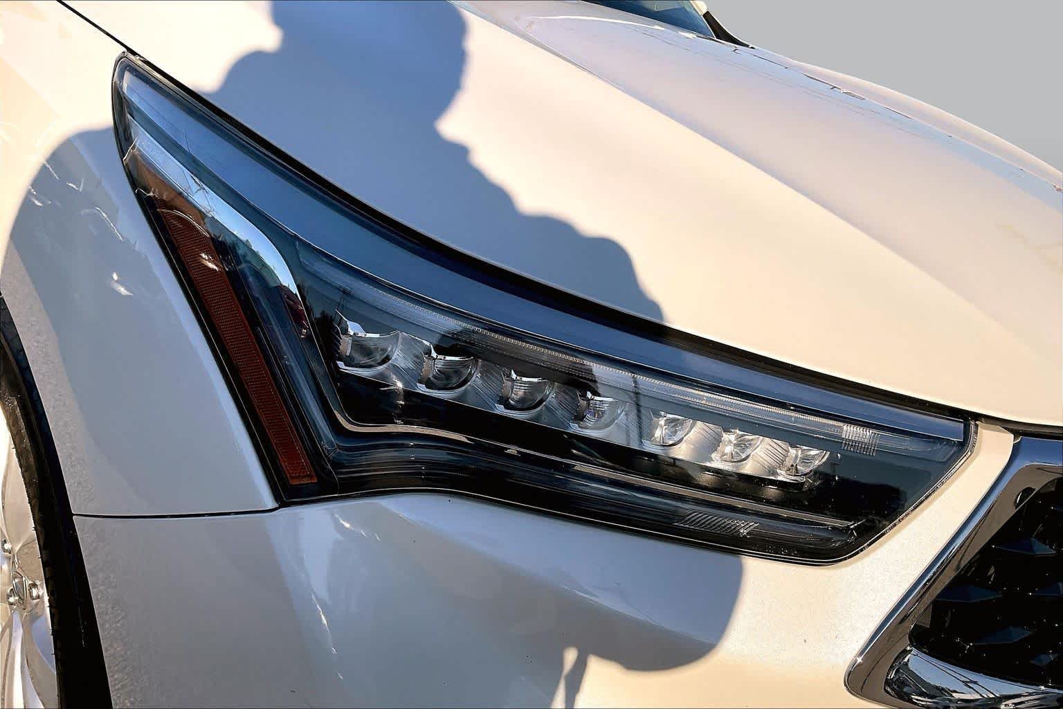Certified Used 2019 White Diamond Pearl Acura SH-AWD image 26