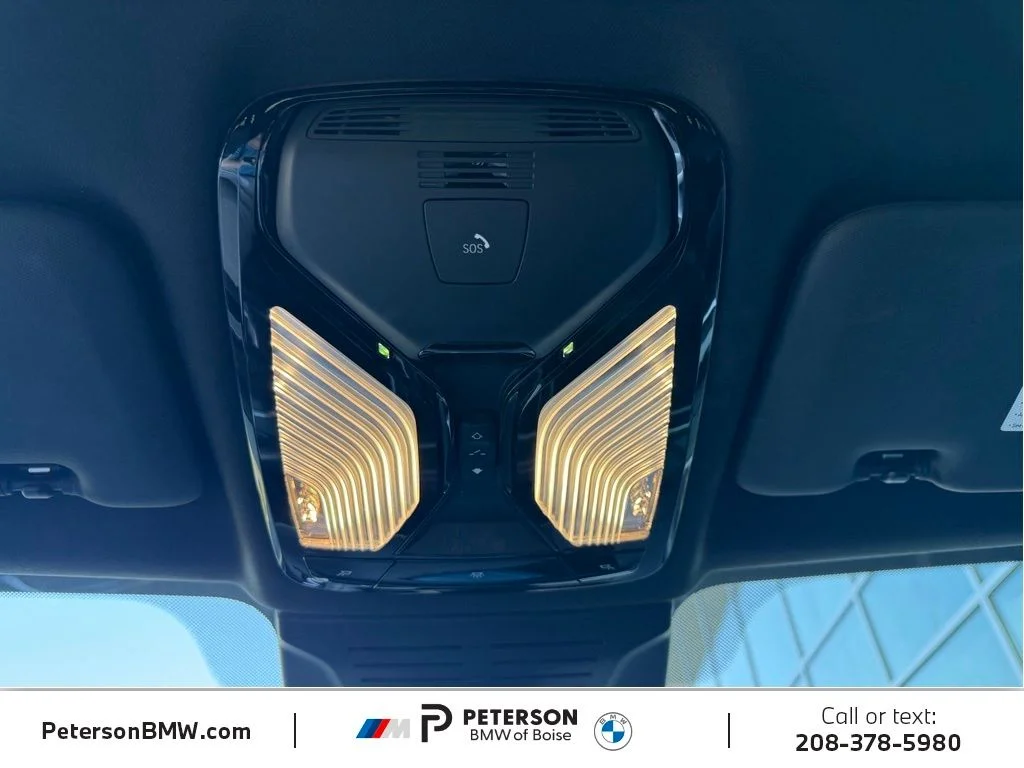 Used 2025 Black BMW M60i image 39