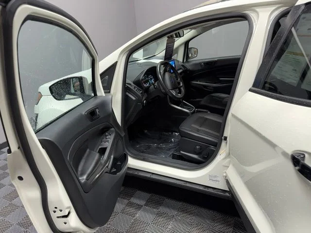 Used 2022 White Ford SES image 14