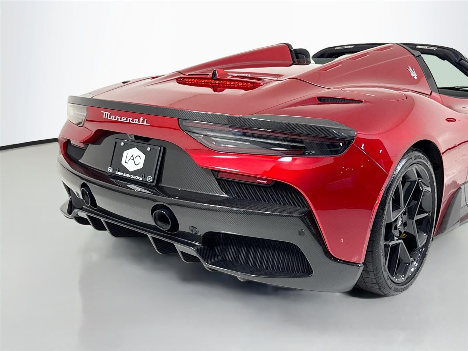 Used 2023 Exclusive Rosso Vincente Maserati Cielo Spider | $350k MSRP | Carbon Race Seats | Int & Ext Carbon image 41