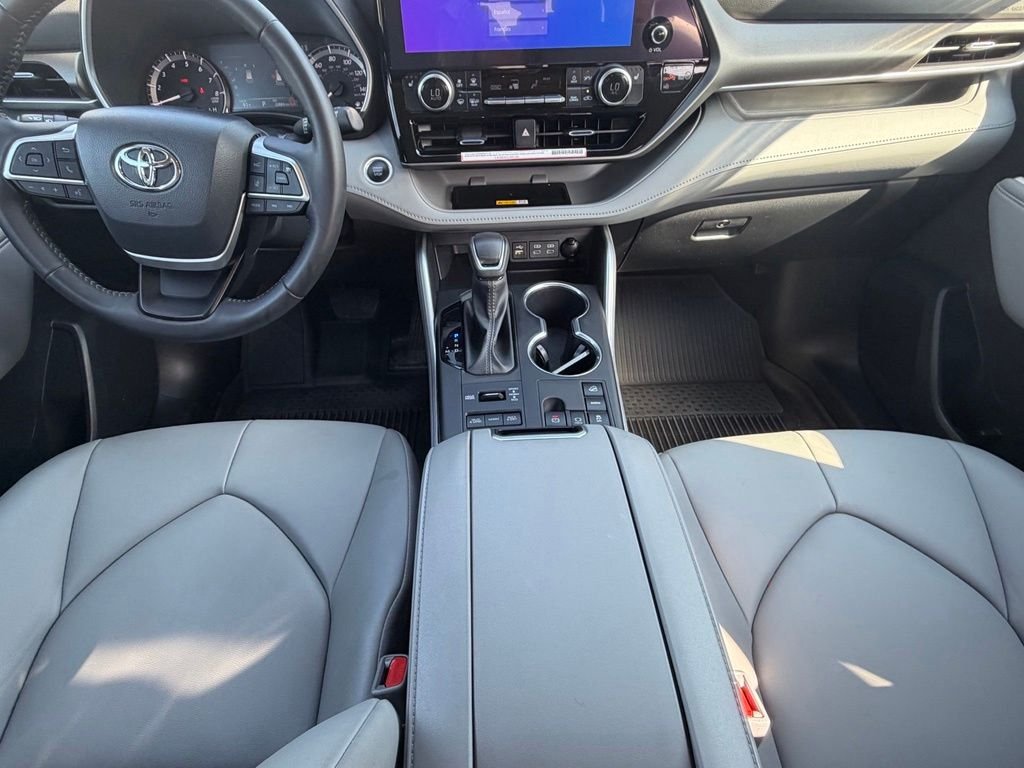 Used 2024 Beige Toyota XLE image 11