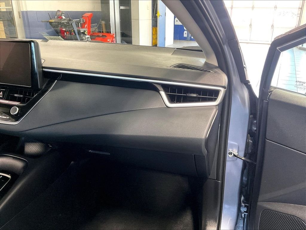 Certified Used 2025 Blue Toyota LE image 13