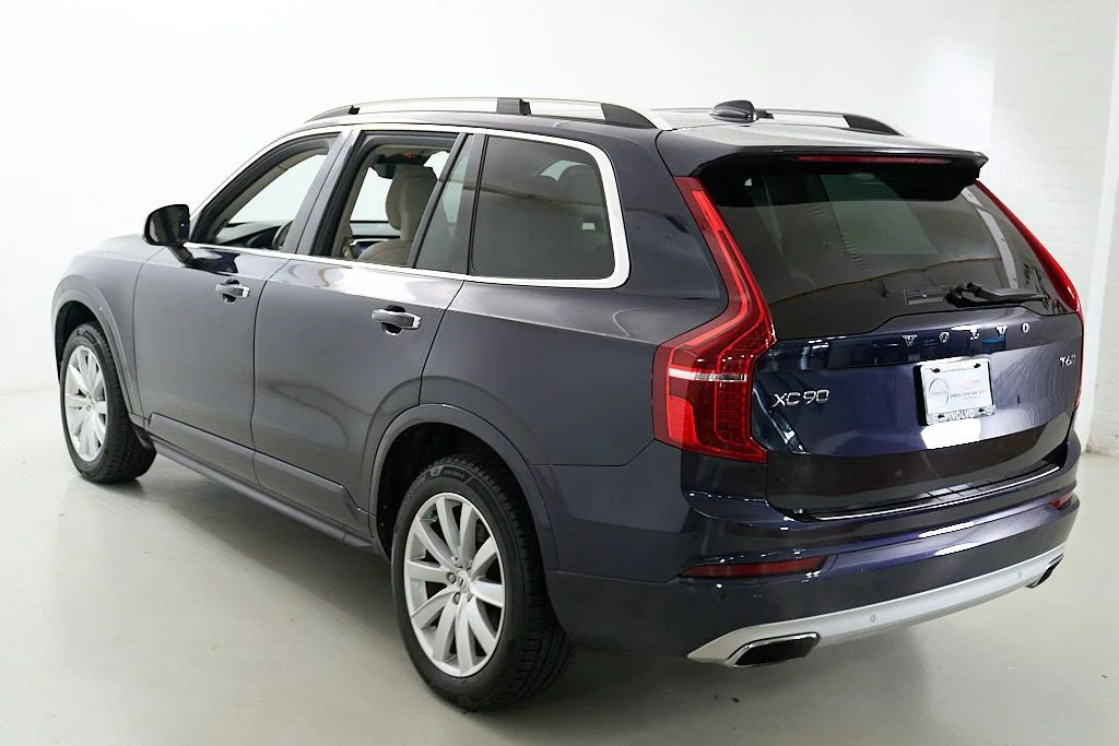 Used 2016 Blue Volvo T6 Momentum image 8