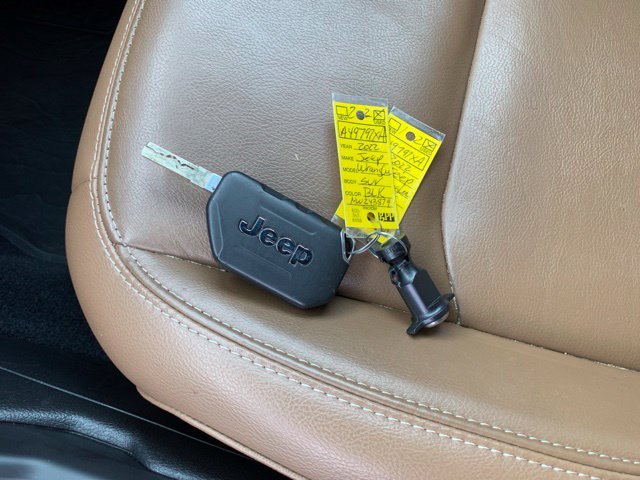 Used 2022 Black Jeep Unlimited Sahara image 22