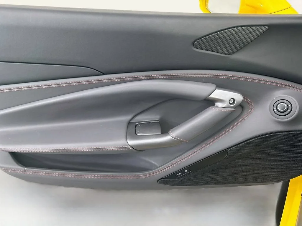 Used 2022 Giallo Modena Ferrari  image 28