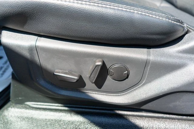 Used 2022 White Ford Lariat image 20