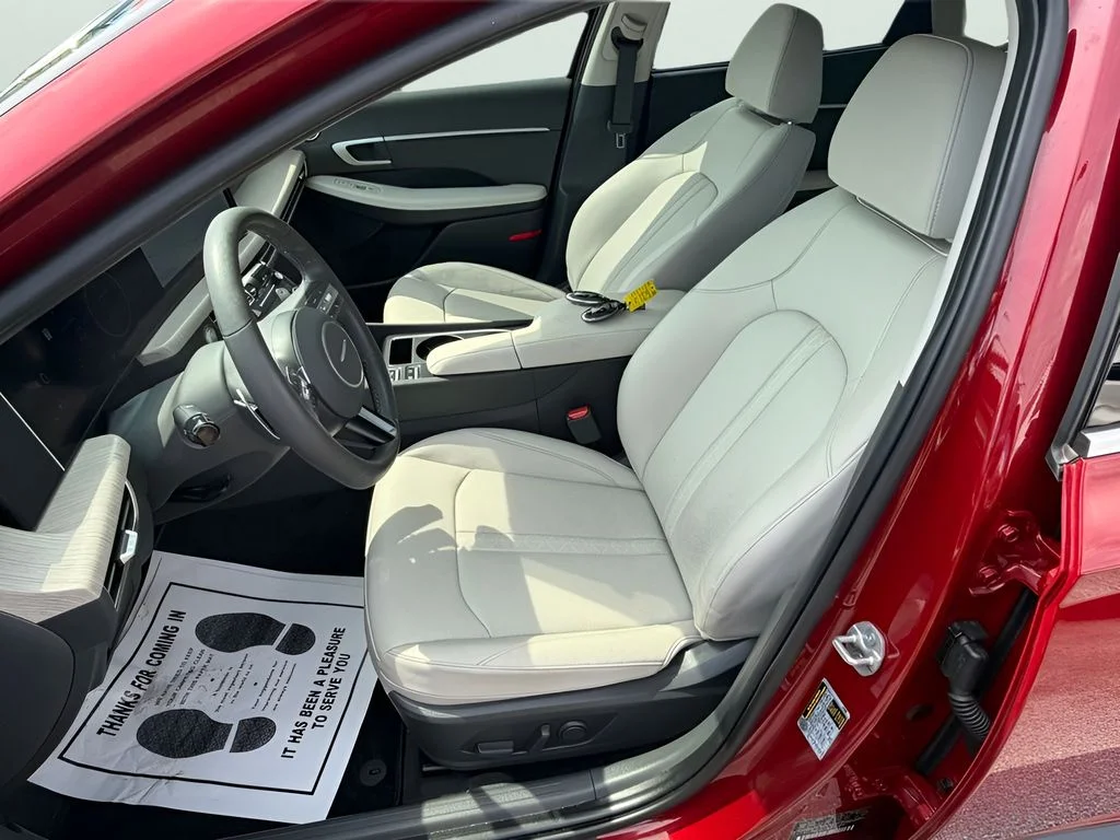 Used 2024 Ultimate red Hyundai Limited image 15