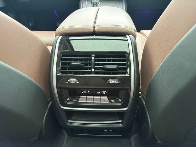 Used 2022 Brown Metallic BMW xDrive40i image 10