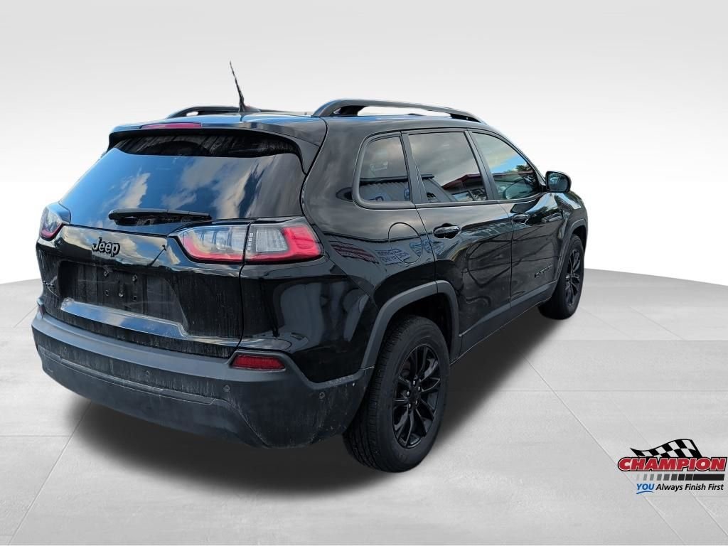Used 2023 Black Jeep Altitude image 4