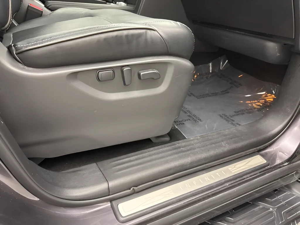 Used 2024 Anthracite Gray INFINITI LUXE image 33