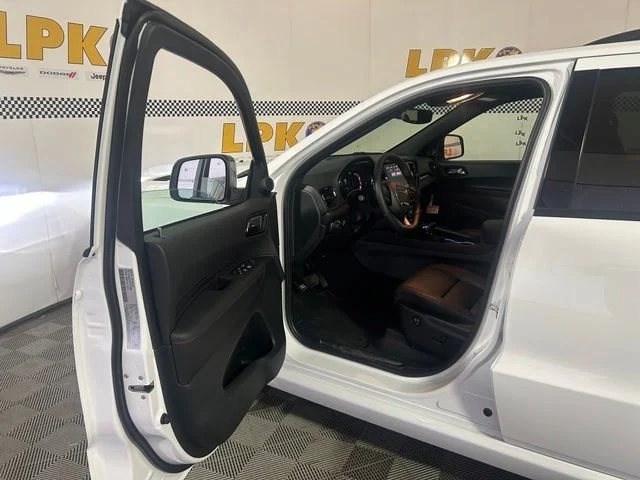 New 2026 White Knuckle Clear-Coat Exterior Paint Dodge GT PLUS image 12