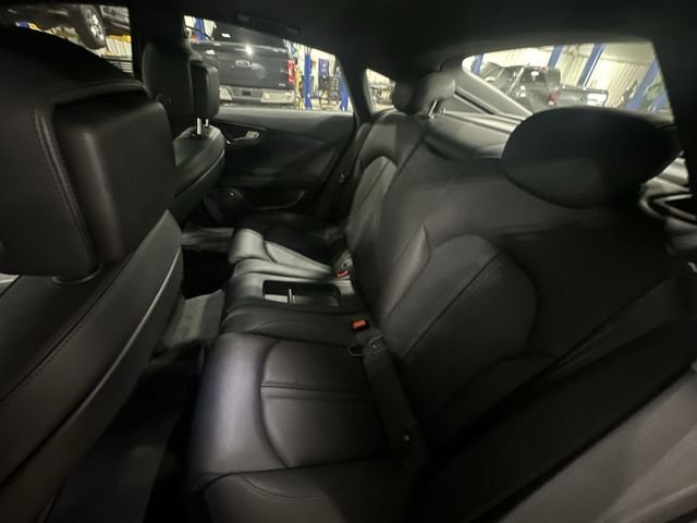 Used 2014  Audi 4.0T Prestige image 30