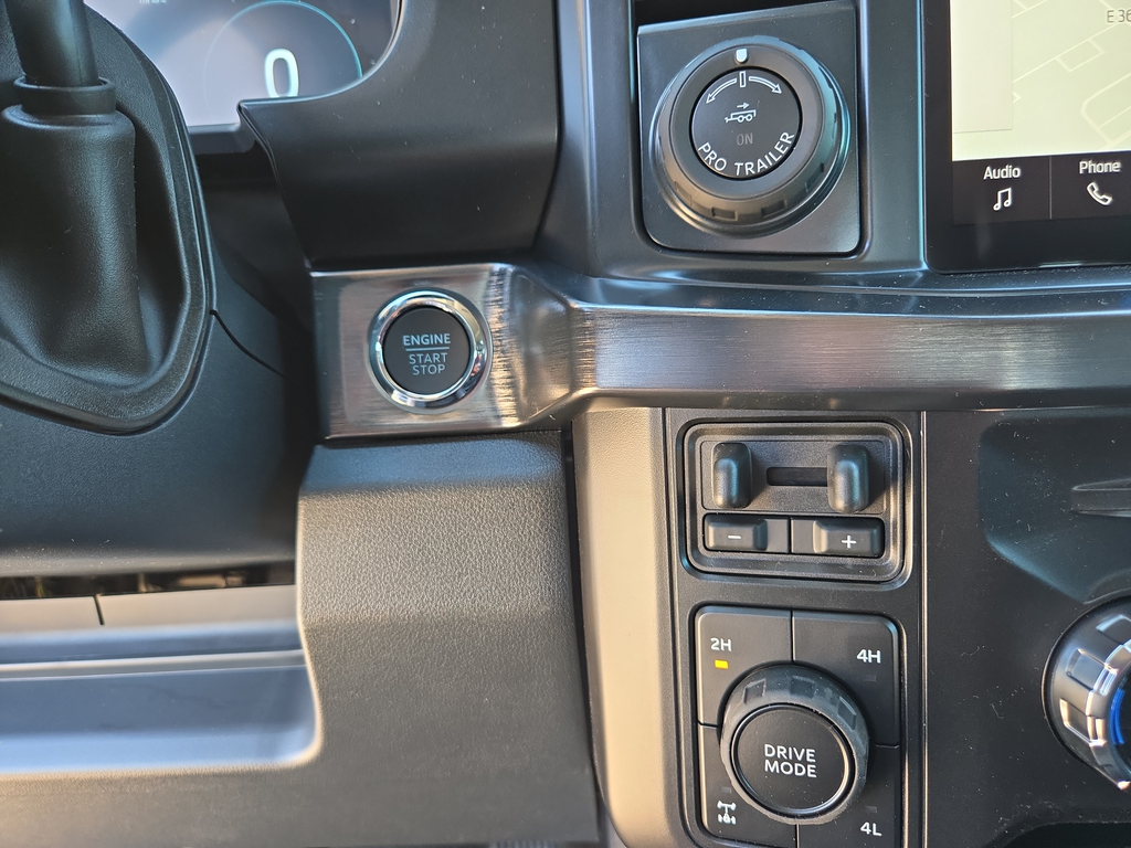 New 2026 Agate Black Metallic Ford F-250® Lariat® image 18