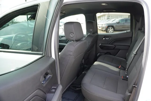 2024 Chevrolet Colorado LT - Photo 16