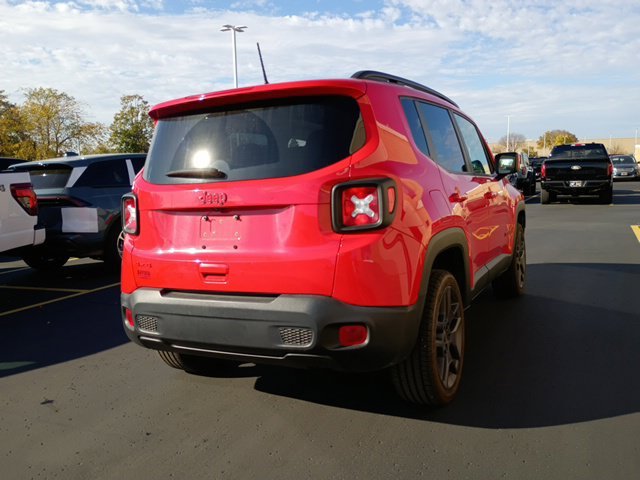 Certified Used 2022 Red Jeep Latitude image 8