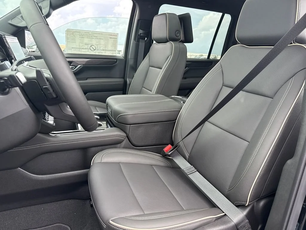 New 2026 Onyx Black GMC Elevation image 17