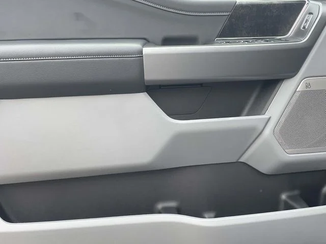 New 2026 Oxford White Ford F-250® XLT image 14
