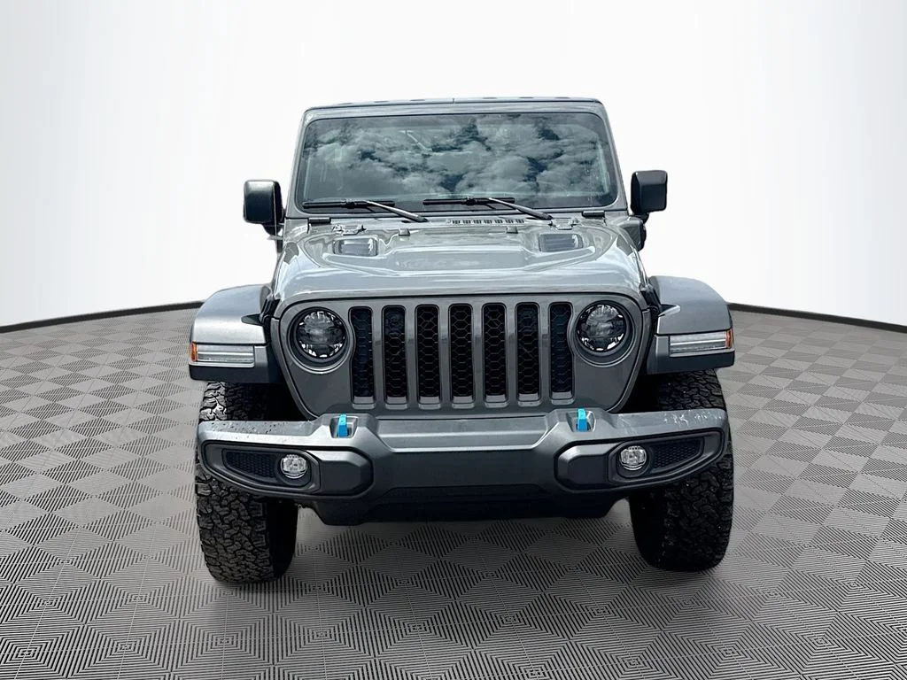 Used 2023 Gray Jeep Rubicon 4xe image 2