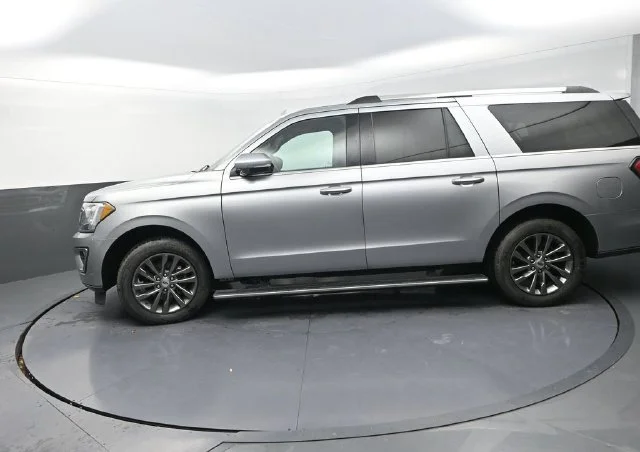 Used 2020 Silver Ford Limited image 4