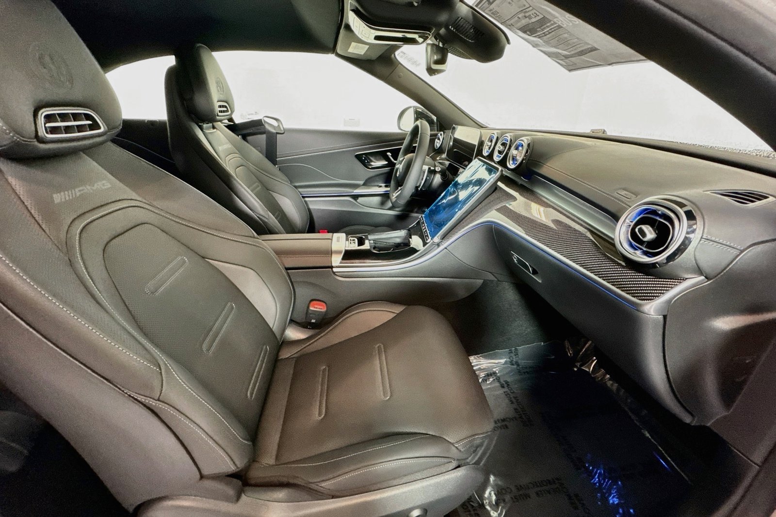 New 2027 MANUFAKTUR Alpine Grey Mercedes-Benz AMG® CLE 53 image 25