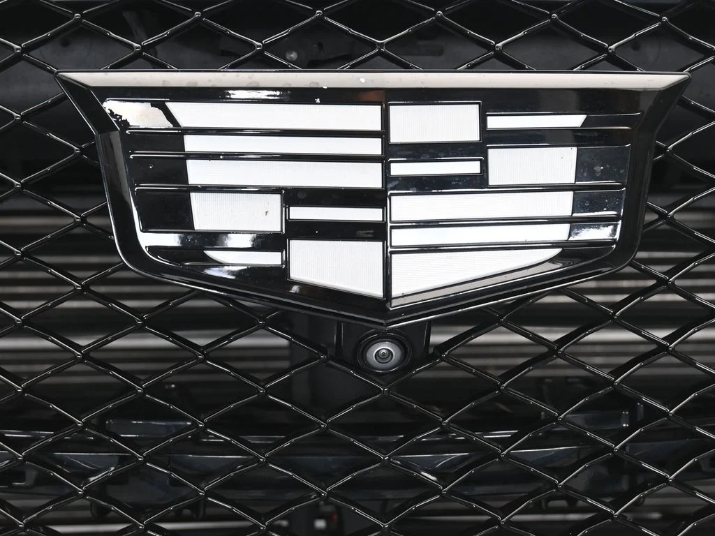 Used 2023 Crystal White Tricoat Cadillac V-Series image 75