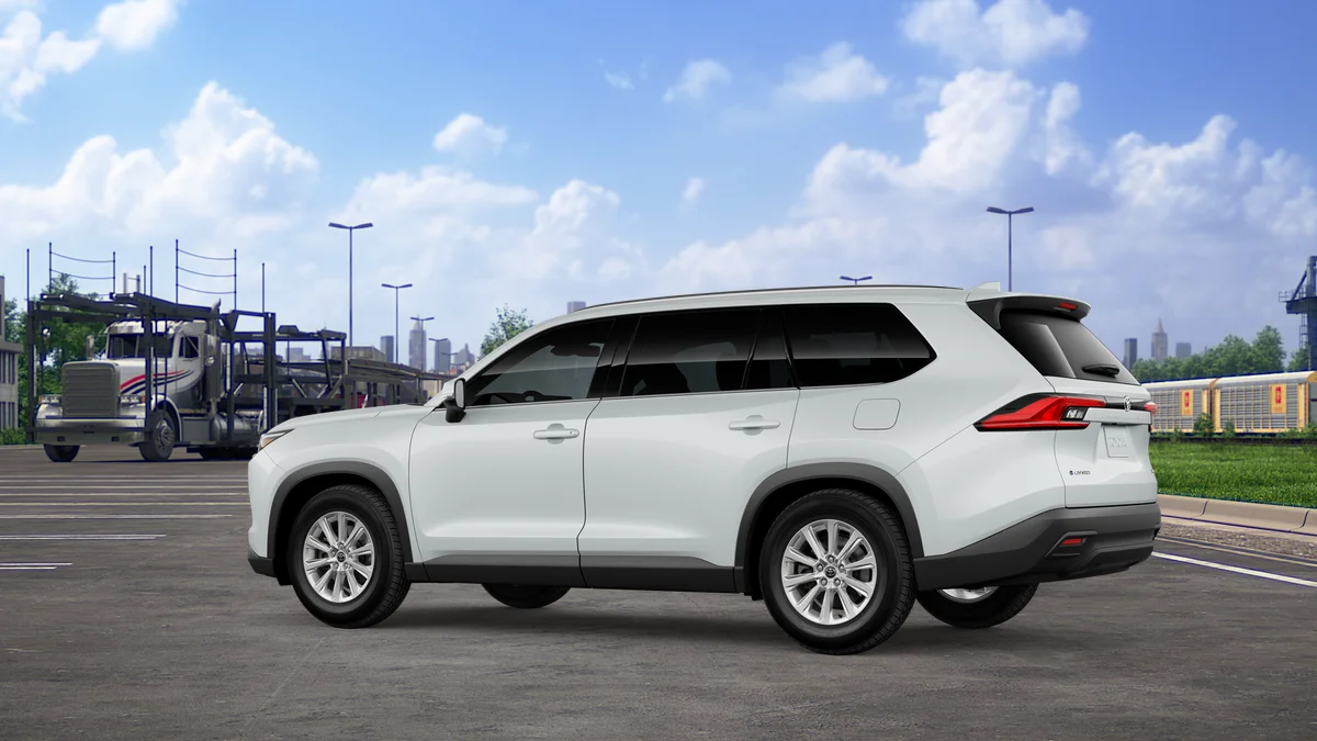 New 2026 Wind Chill Pearl Toyota Hybrid XLE image 5