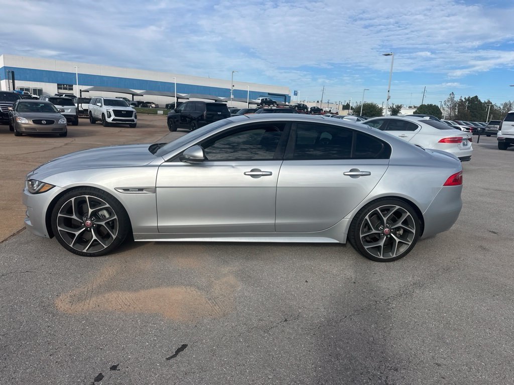 Used 2017  Jaguar 35t R-Sport image 2