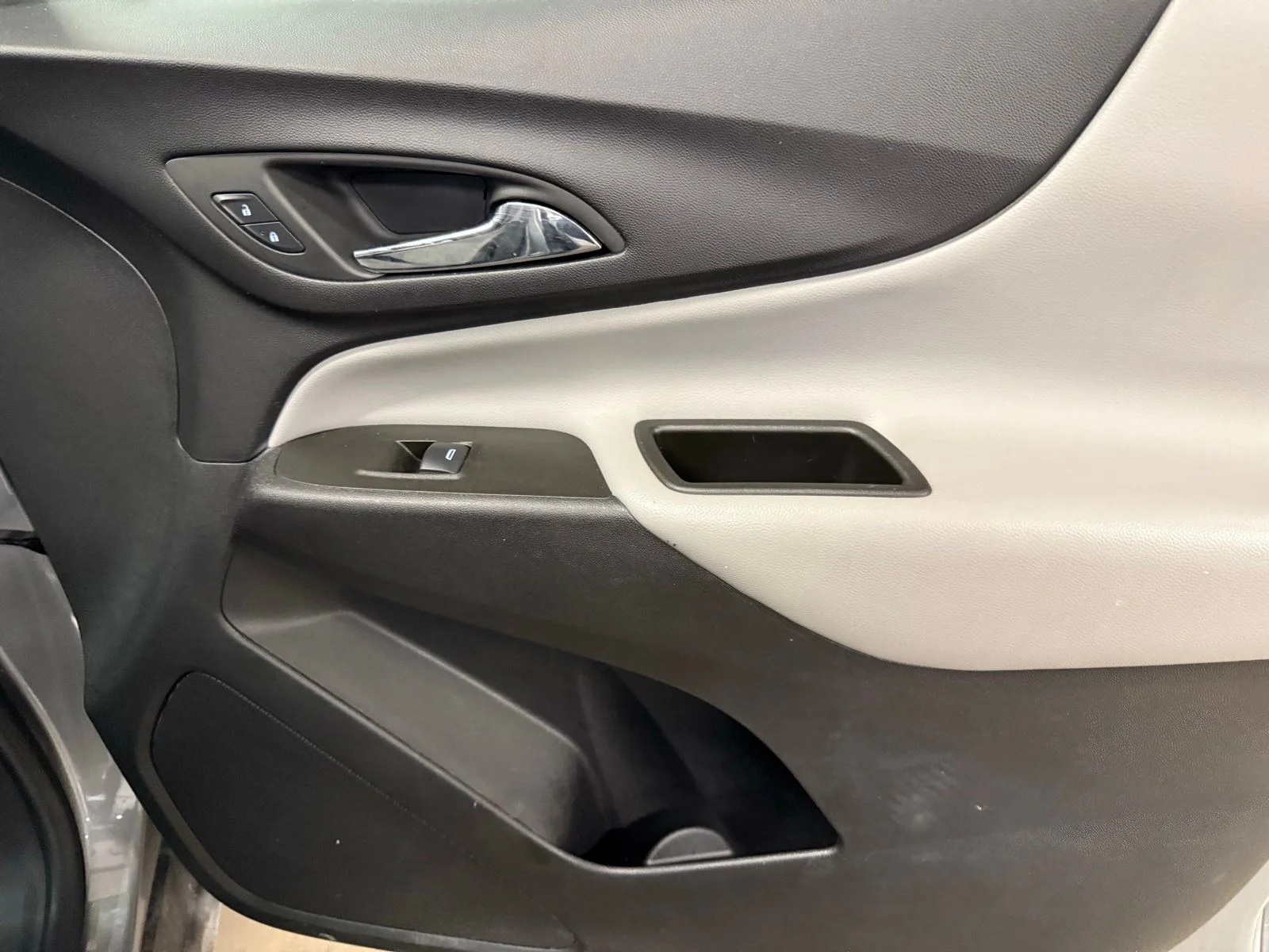 Used 2024 Gray Chevrolet LS image 19
