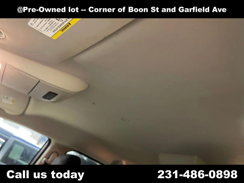 Used 2014 Red Dodge SXT image 13