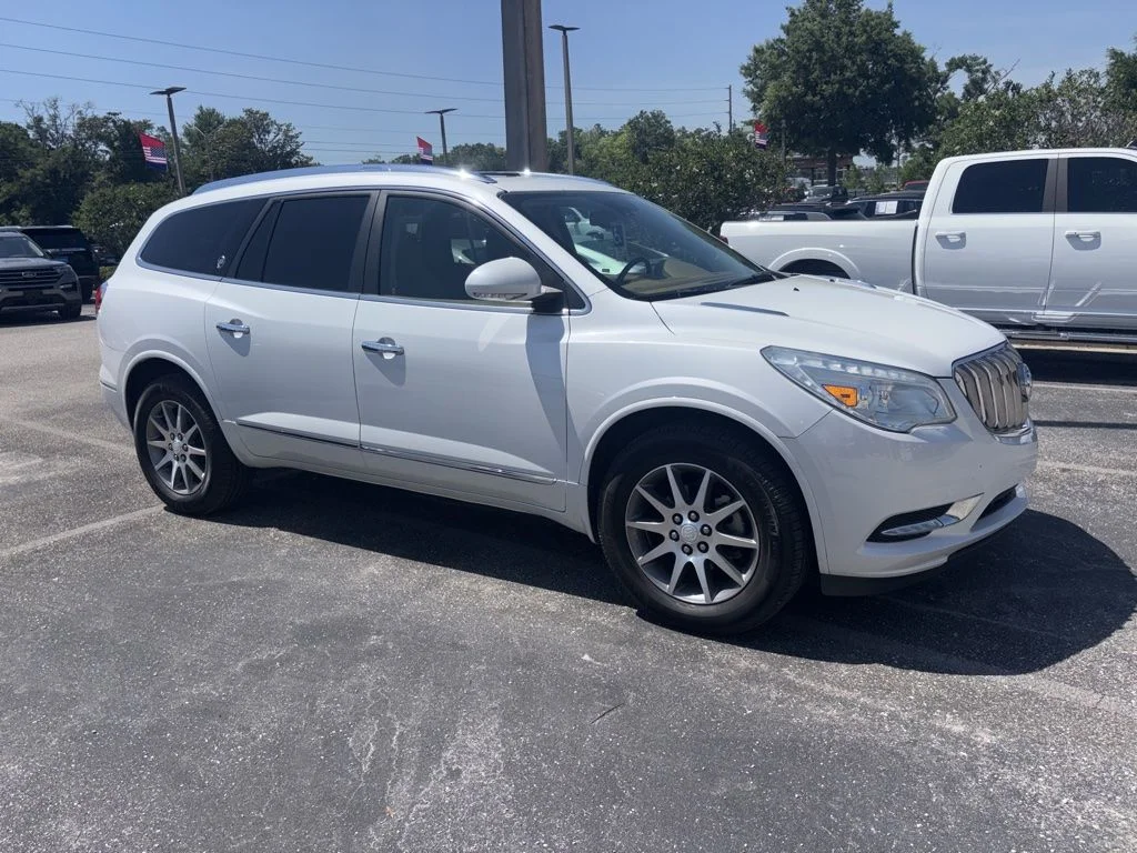 2017 Buick Enclave Leather's photo
