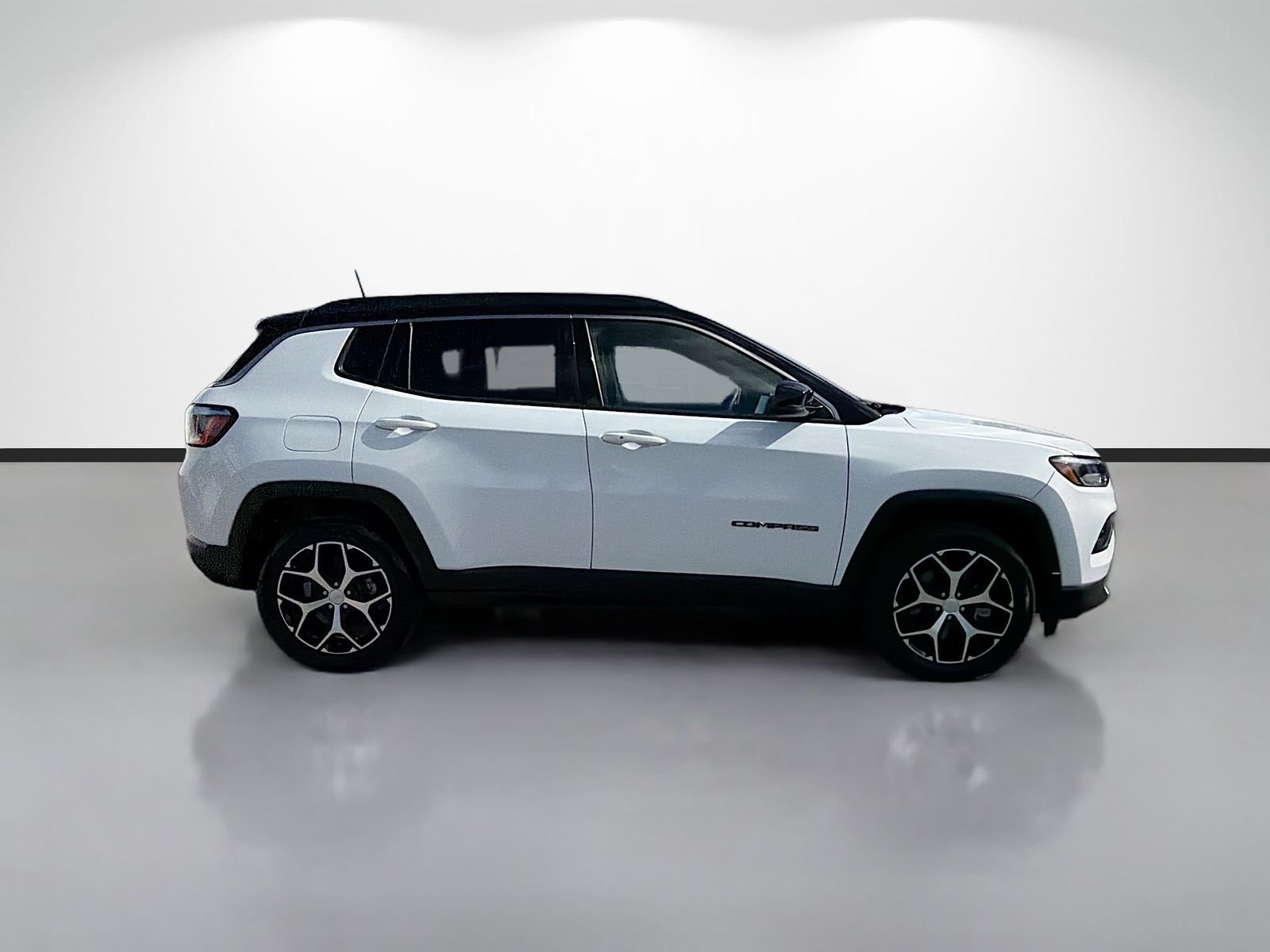 Used 2024 White Jeep Limited image 2