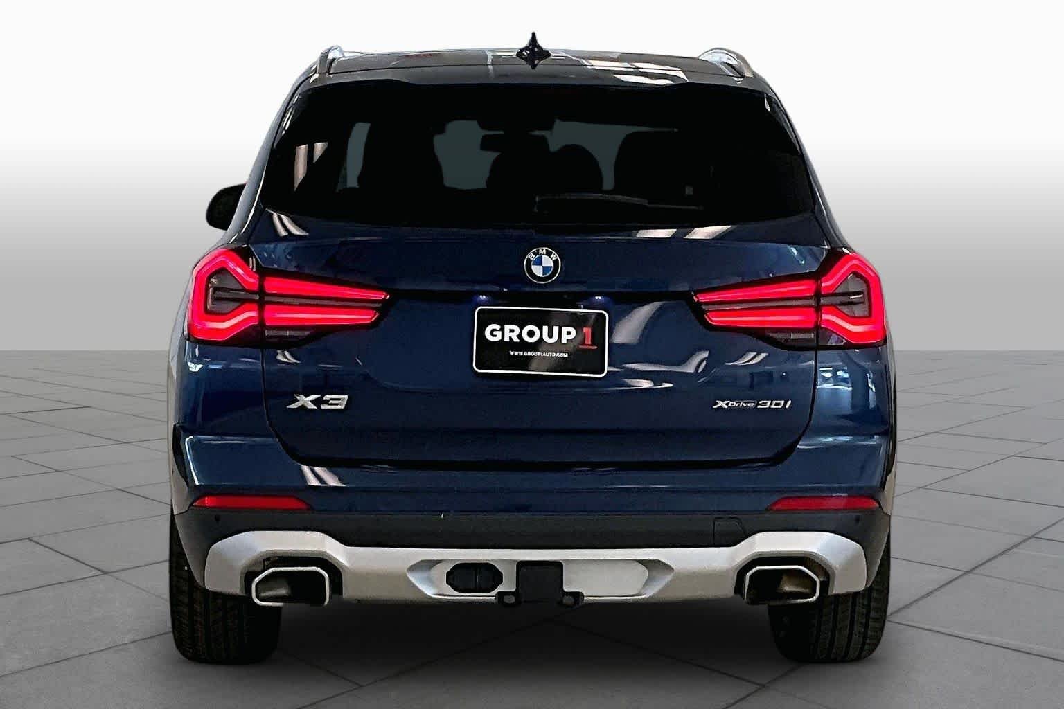 Used 2023 Phytonic Blue Metallic BMW xDrive30i image 4