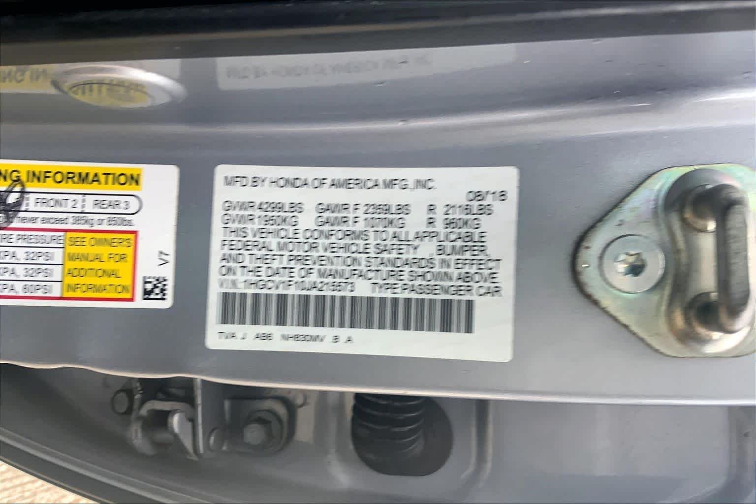 Used 2018 Lunar Silver Metallic Honda LX 1.5T image 31