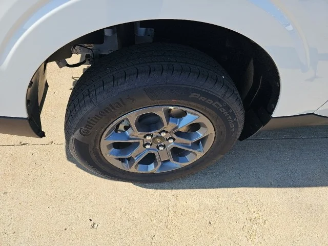 New 2026 Oxford White Ford XLT image 31