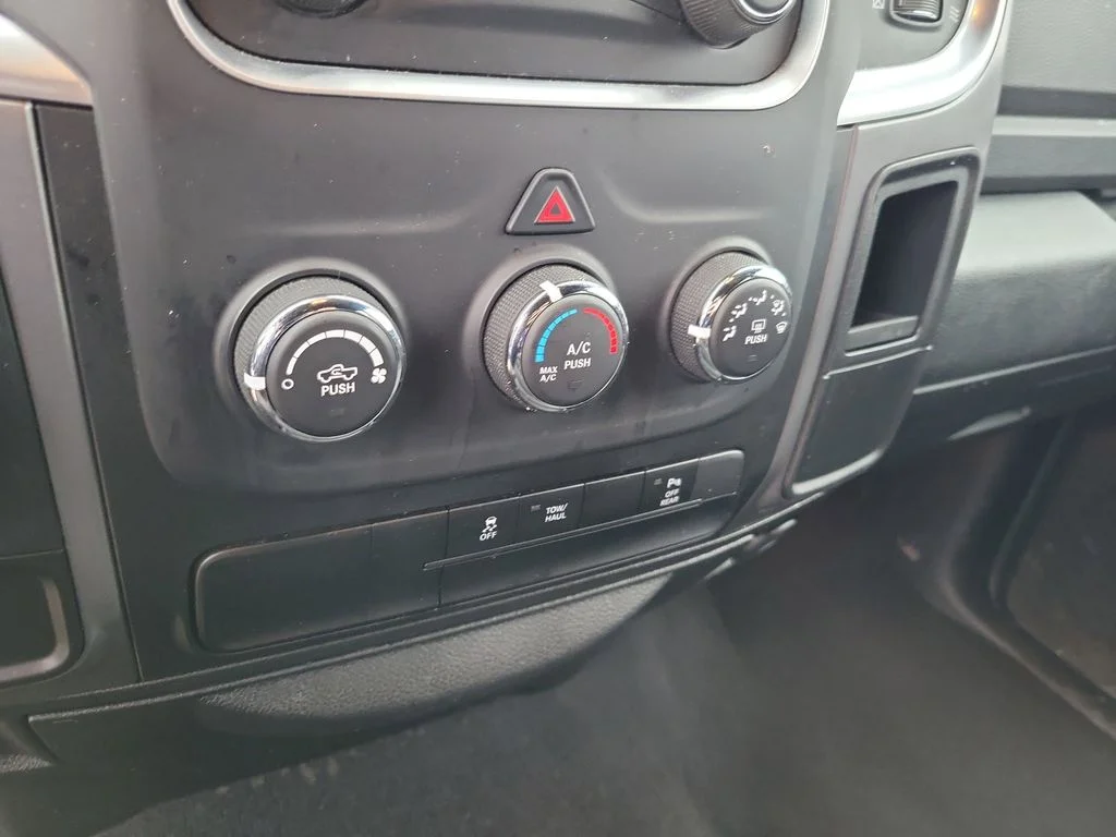 Used 2024 White Ram Warlock image 22