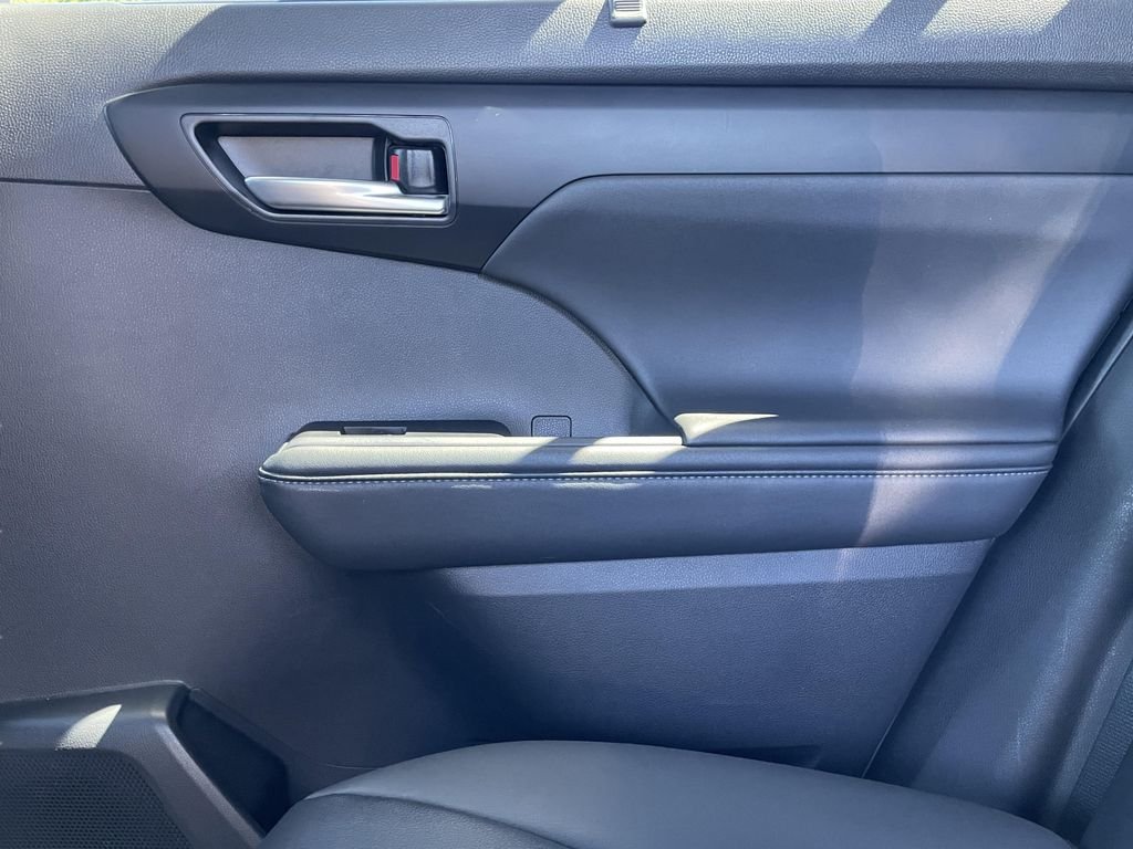 Used 2025 Silver Toyota XLE image 16